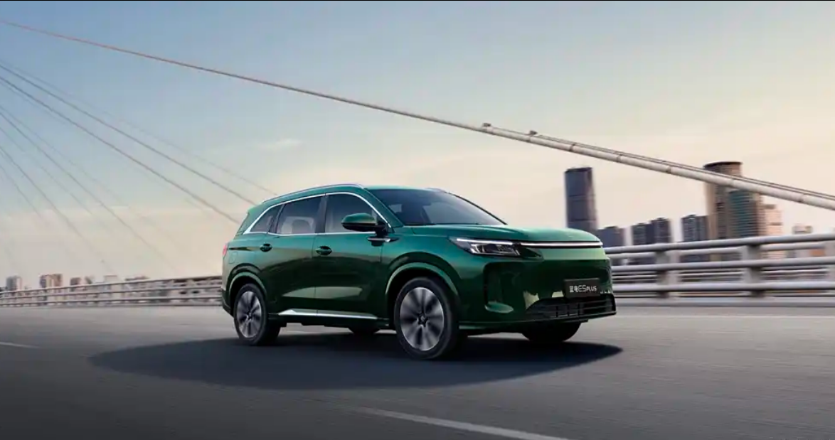 真香！藍電E5 PLUS 165km長續航先享版：10萬內唯一插混SUV