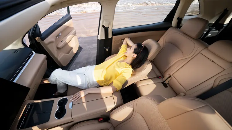 購車正當(dāng)時(shí)，藍(lán)電 E5 PLUS 165km超長(zhǎng)續(xù)航先享版限時(shí)一口價(jià)9.98萬！